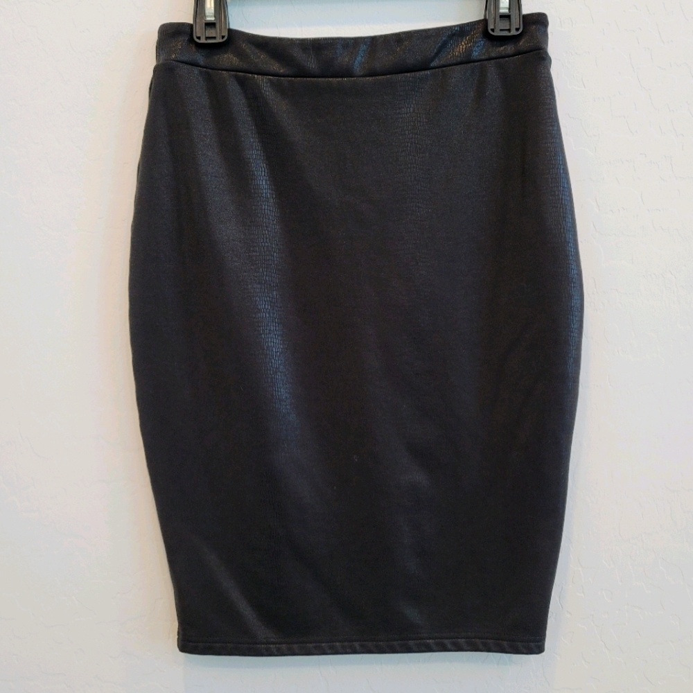 Michel Black Pencil Skirt Size Medium